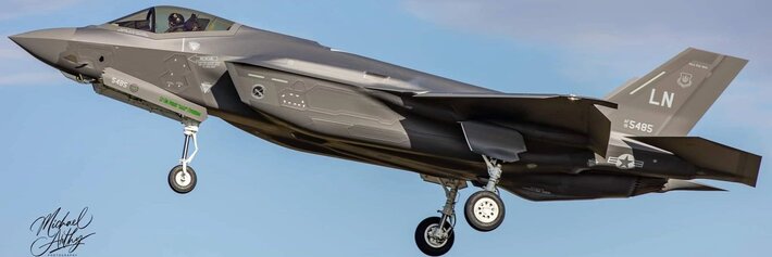 F35A 495th landing at Lakenheath 48thfighterwing valkyries (1).jpg