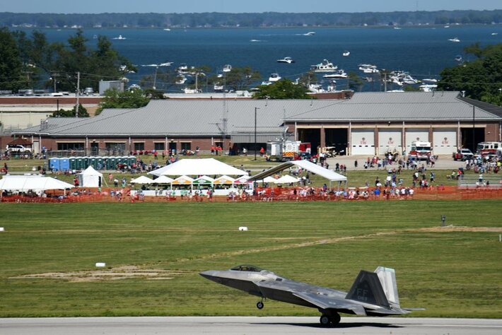 Raptor at Selfridge air show3.jpg