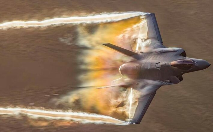 F-35AmachLoopUKusaf.jpg